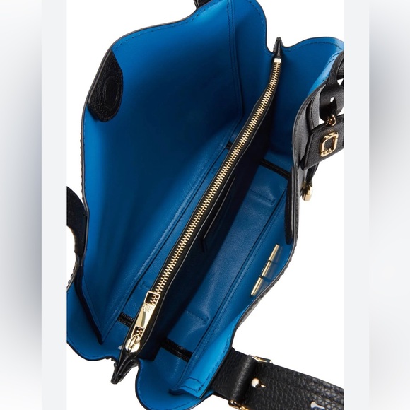 Marc Jacob’s, The Director Tote, logo and lock accented side tassel, EUC - Picture 7 of 16